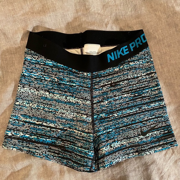 nike pros patterned